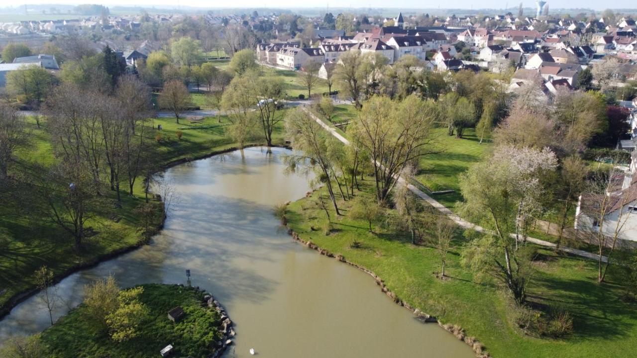 Le Soleo Lägenhet Moussy-le-Neuf Exteriör bild